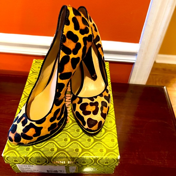 Leopard platform heels. - Picture 1 of 4
